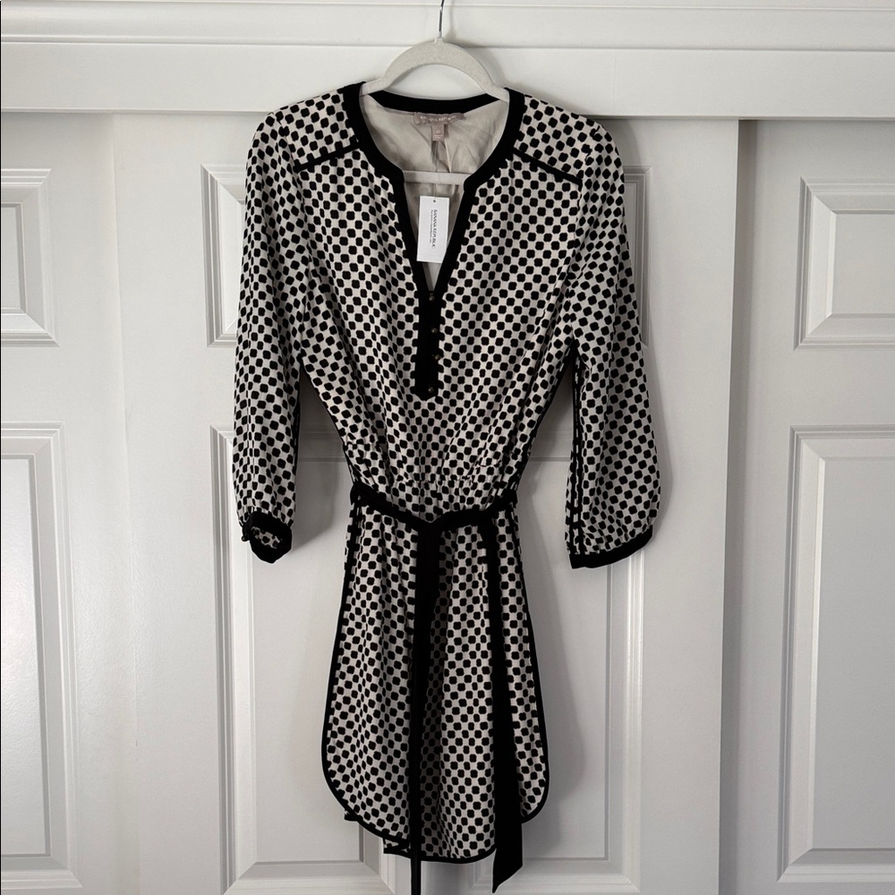 Banana Republic Black and Cream Dress NWT Size: 10 👗✨